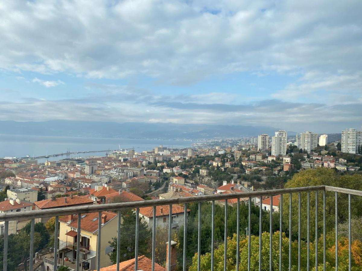 Apartamento Linden Trsat With Balcony Rijeka Exterior foto